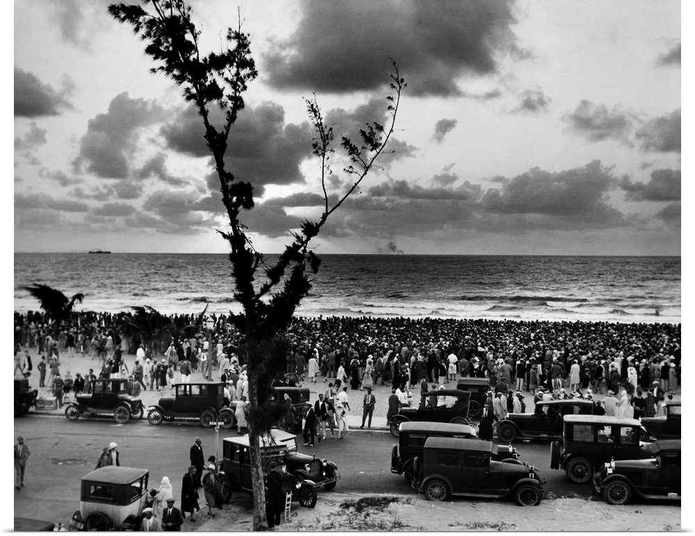 Poster Print Wall Art entitled Florida Miami Beach, 1927 Poster Print Wall Art entitled Florida Miami Beach, 1927